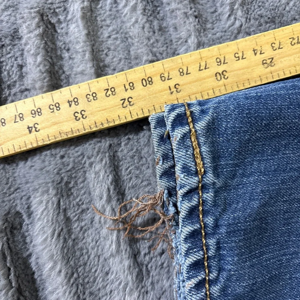 Levis measurements waist